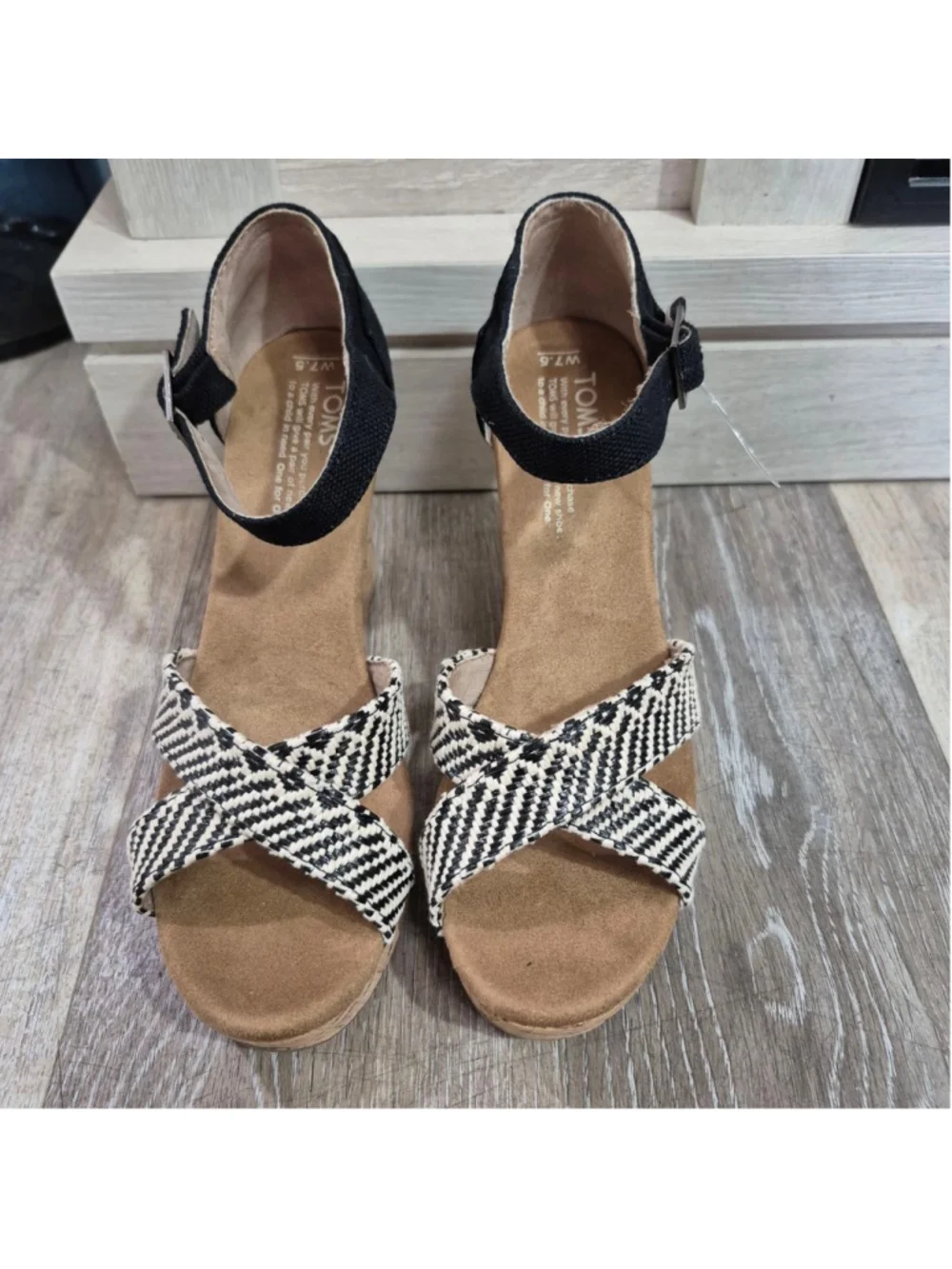 Women's TOMS Black & Beige Cork Wedge Sandals Size 7.5 nwot